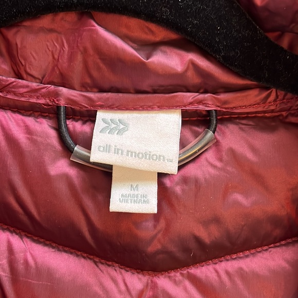 Lightweight Puffer Jacket - Picture 4 of 5